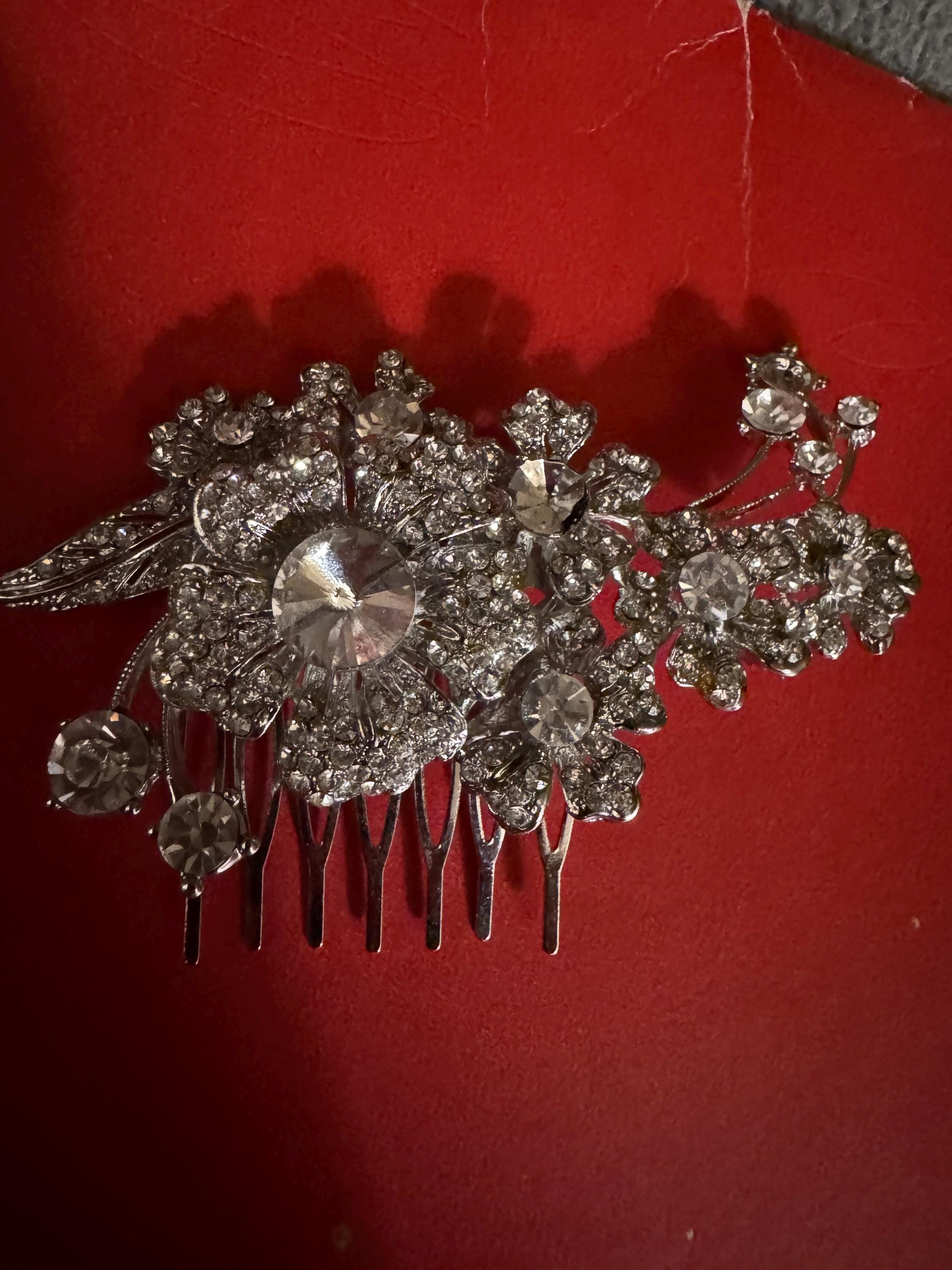 Beautiful Rhinestone Hair Comb for Wedding.