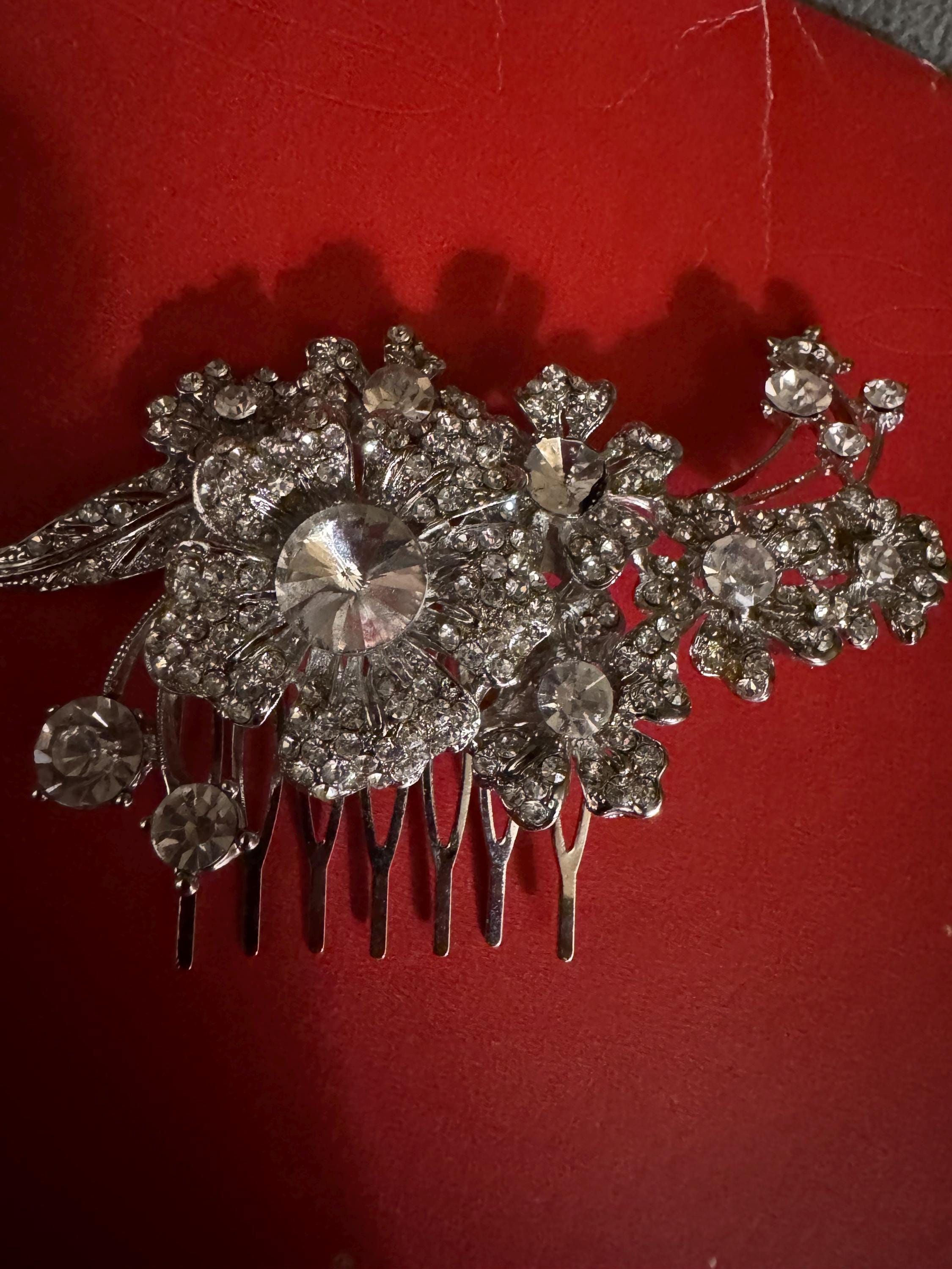 Beautiful Rhinestone Hair Comb for Wedding.