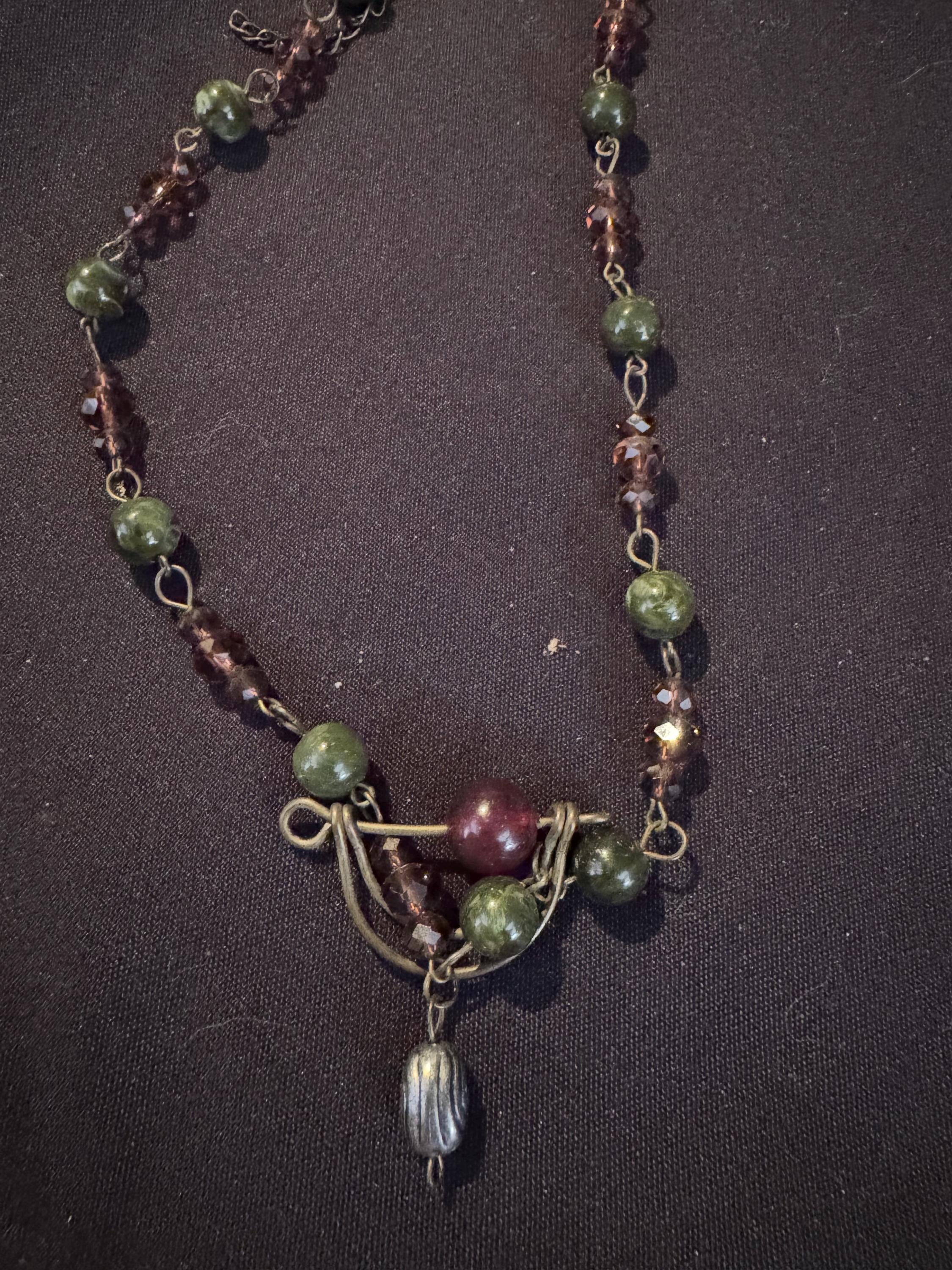Beautiful Vintage Green and Purple Beaded Necklace.