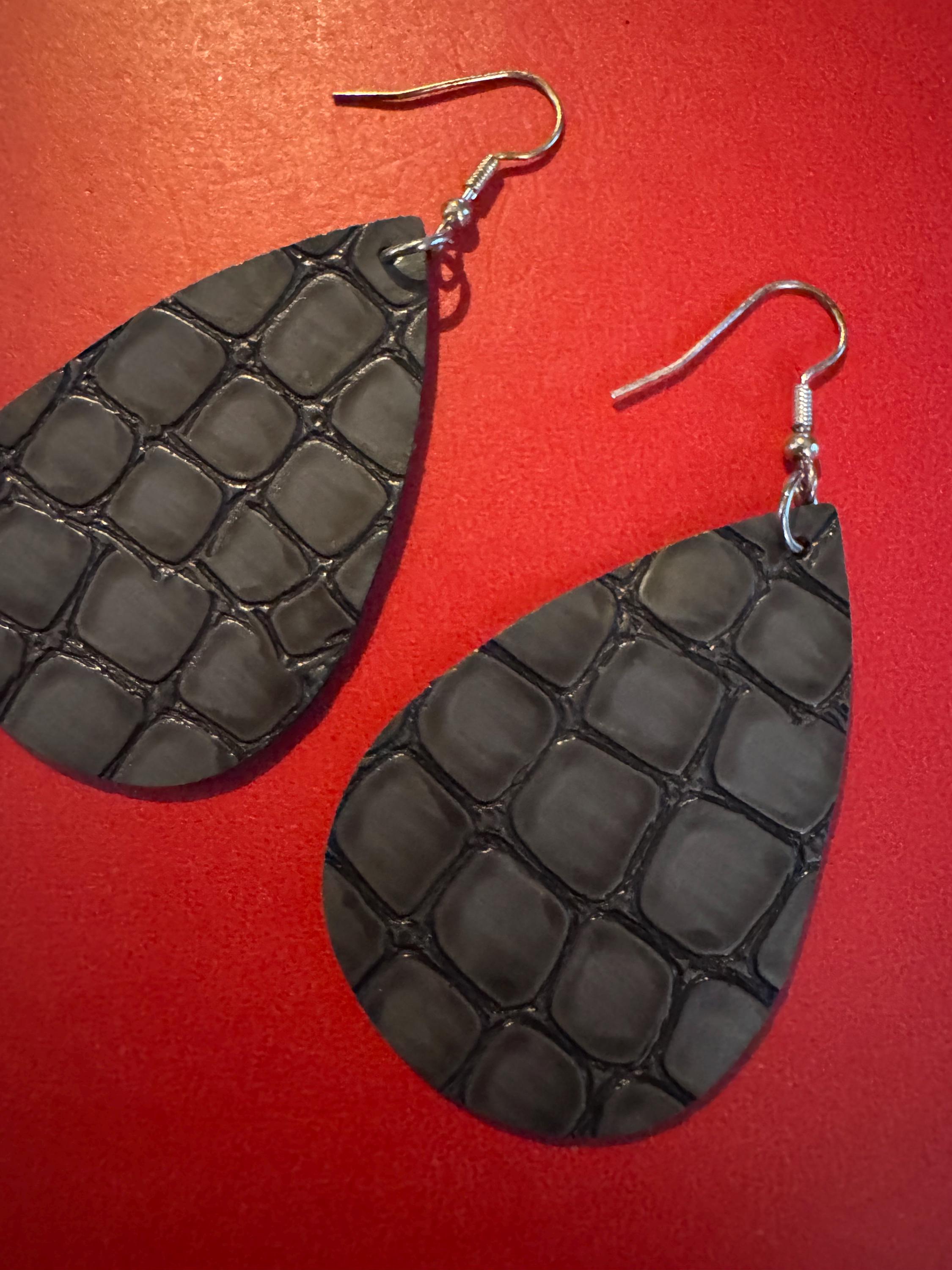 Black Alligator print teardrop earrings.