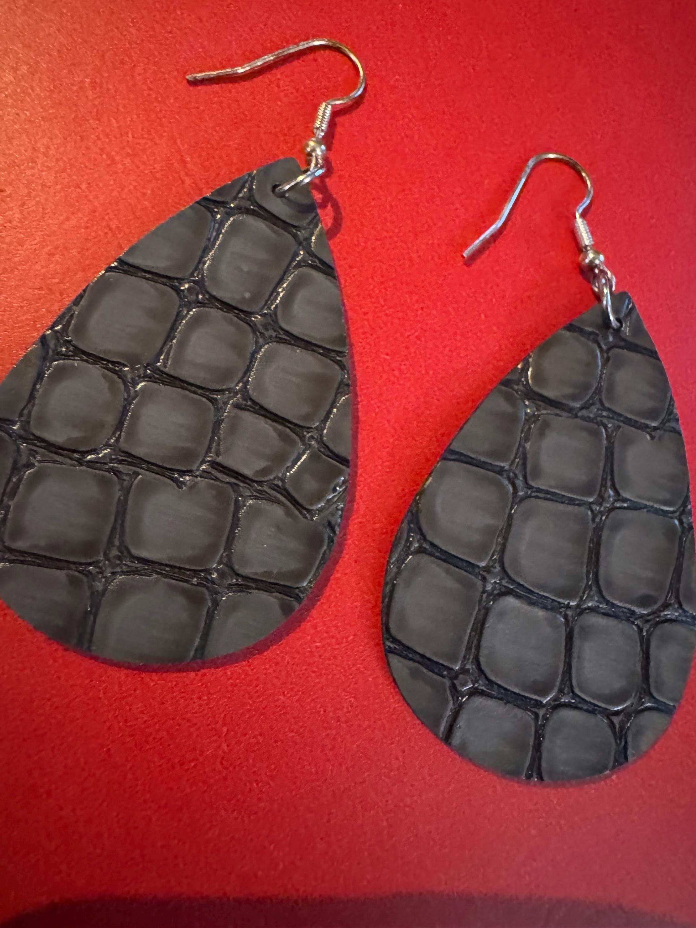 Black Alligator print teardrop earrings.